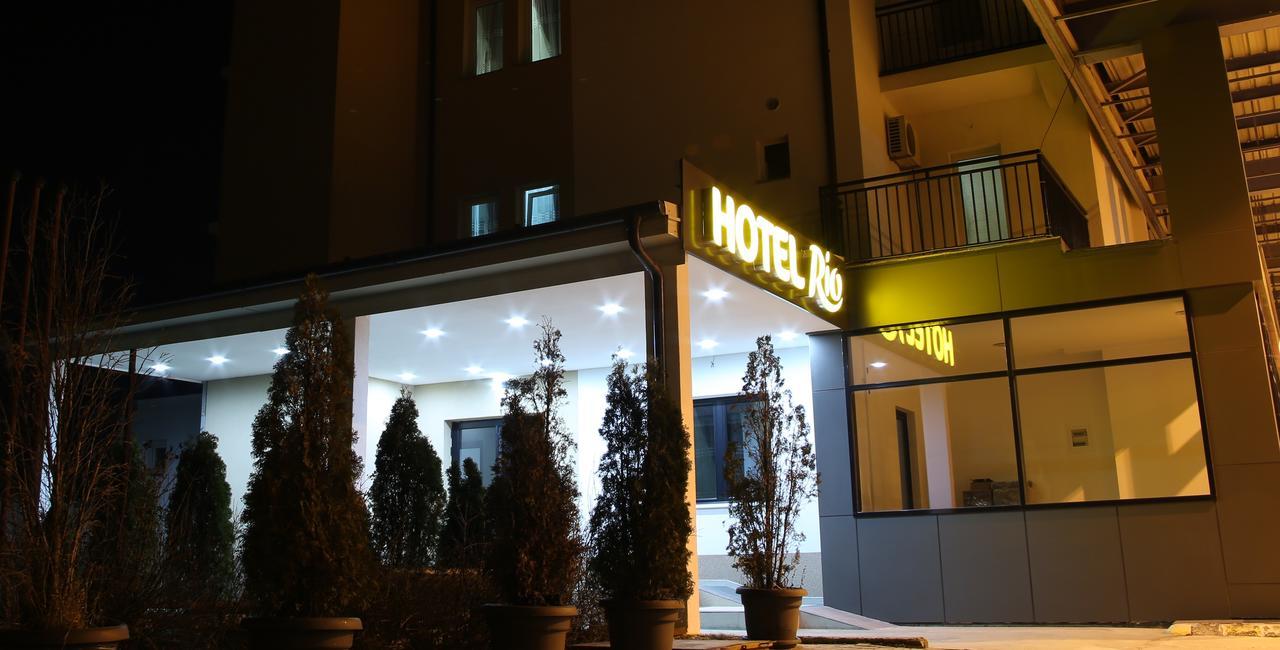 Hotel Rio Пристина Екстериор снимка