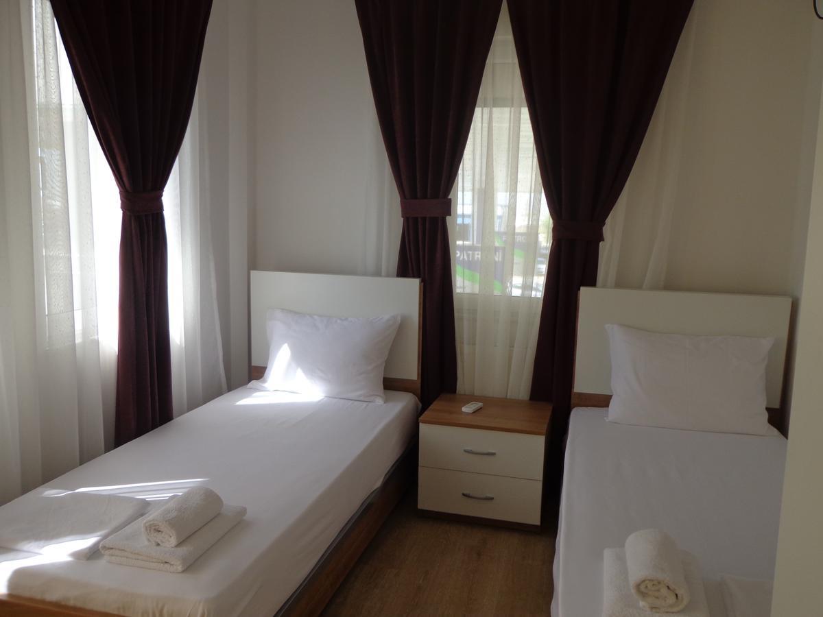 Hotel Rio Пристина Екстериор снимка