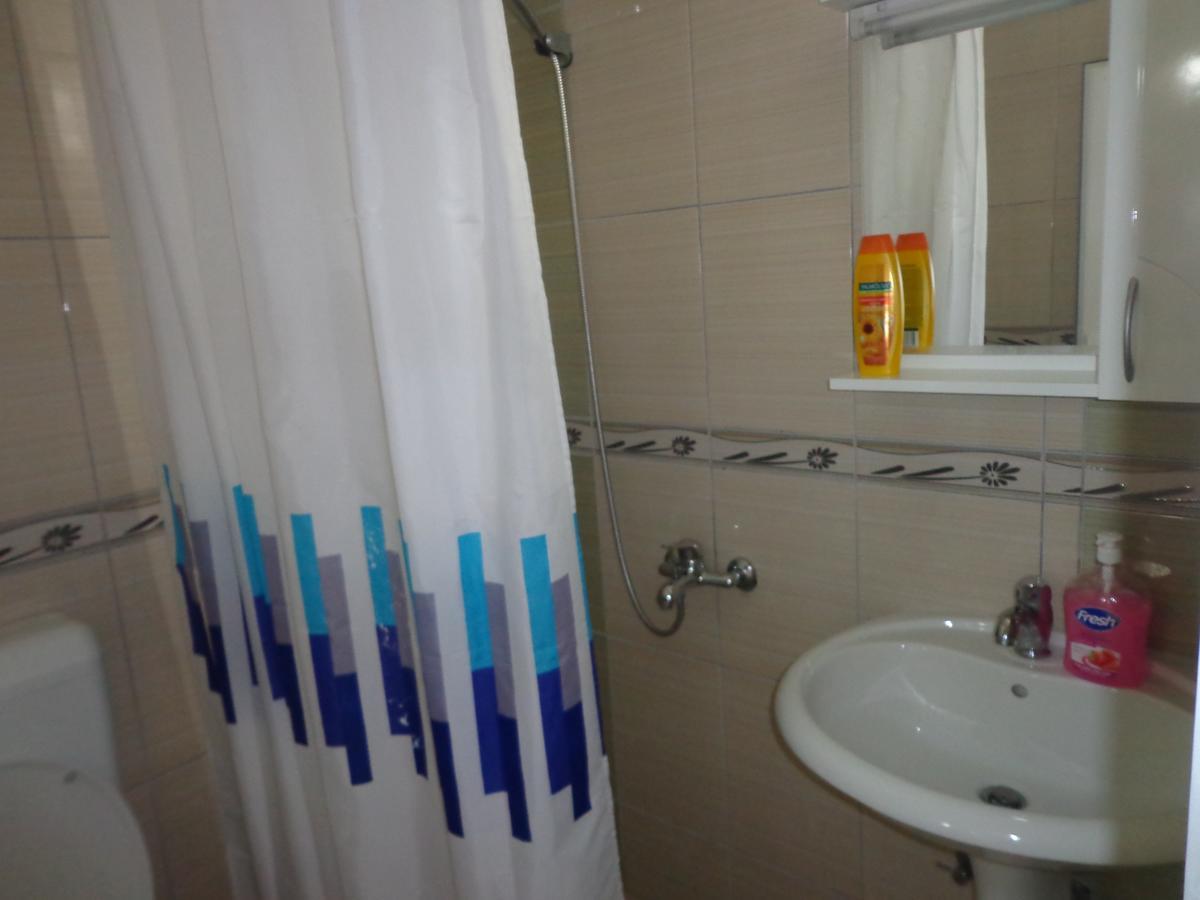 Hotel Rio Пристина Екстериор снимка